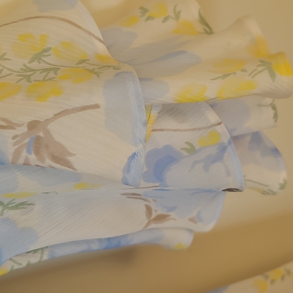 Chaps Blue and Cream Floral Blouse - Picture 5 of 6